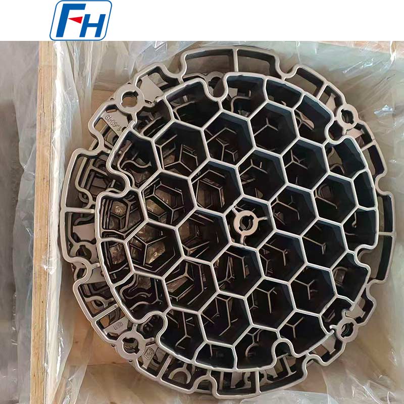 บรรลุความแข็งที่สม่ำเสมอในชิ้นส่วนโลหะด้วยถาดอบชุบด้วยความร้อน FH®